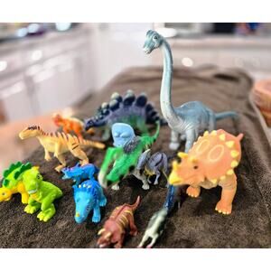 Lot of 14 Vintage Plastic Toy Dinosaurs 1980s- 2000s , Jurassic / Prehistoric